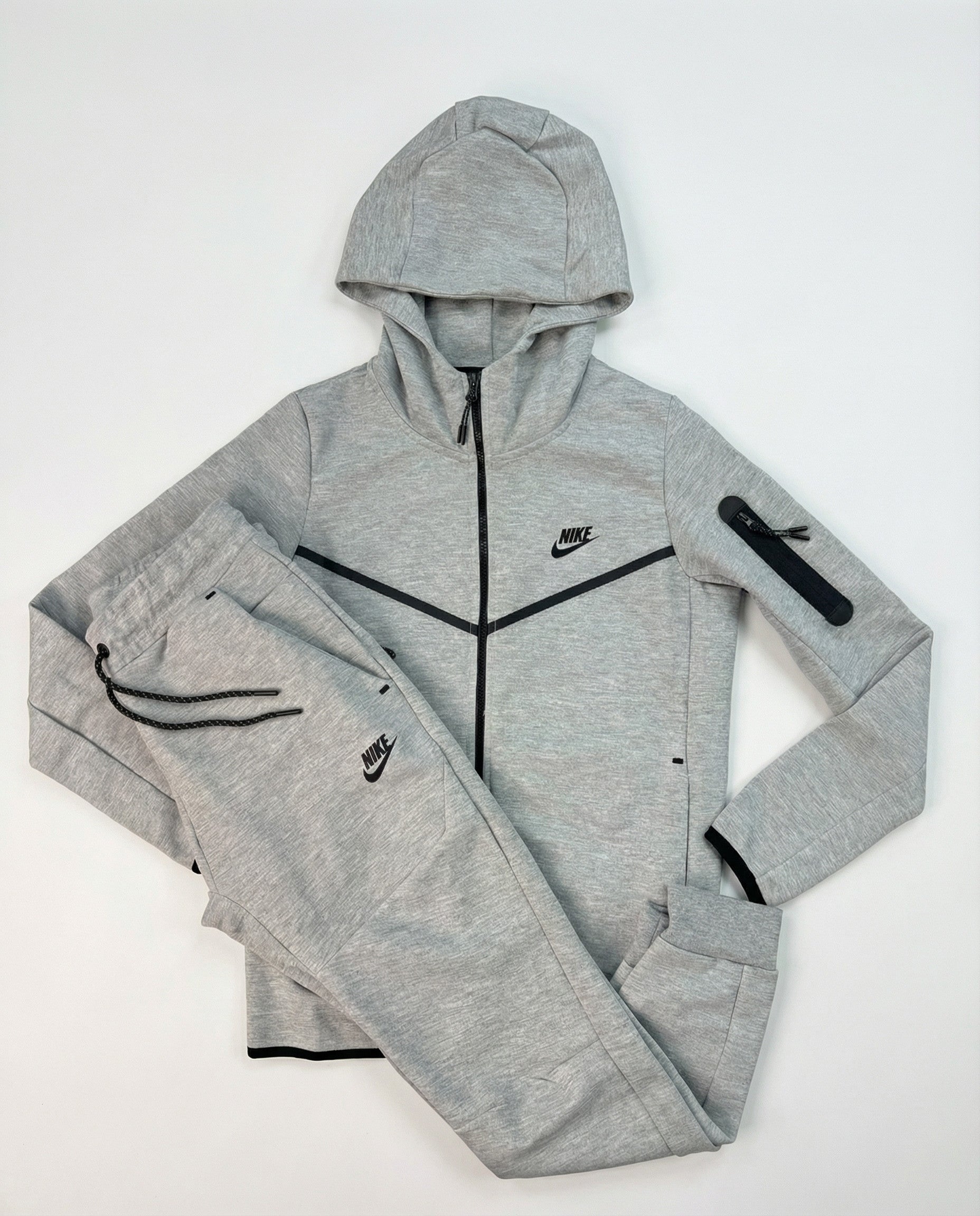חליפה אפור 2023 - TECH FLEECE - יוניסקס