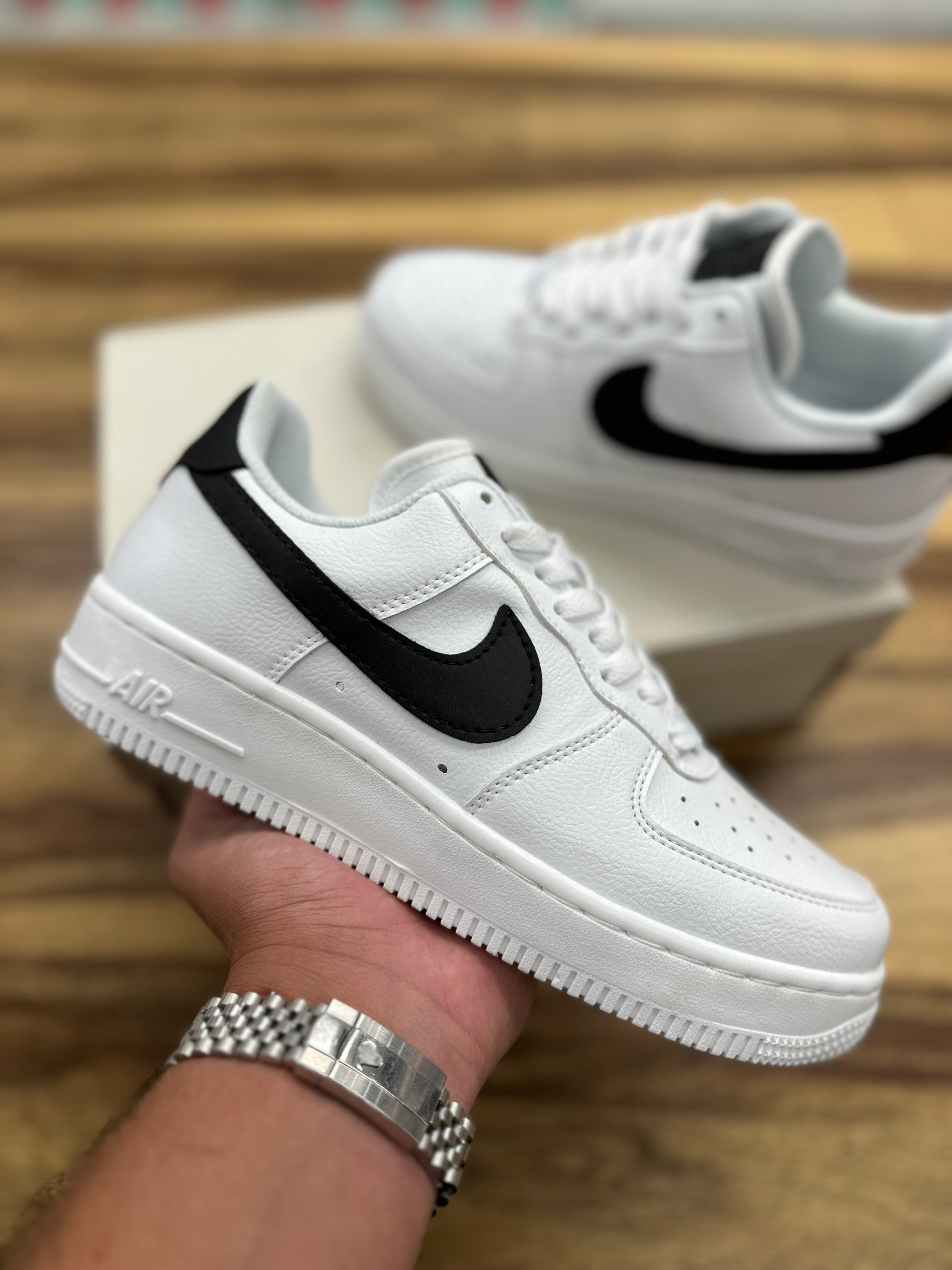 נעלי - Air force 1 - לבן שחור