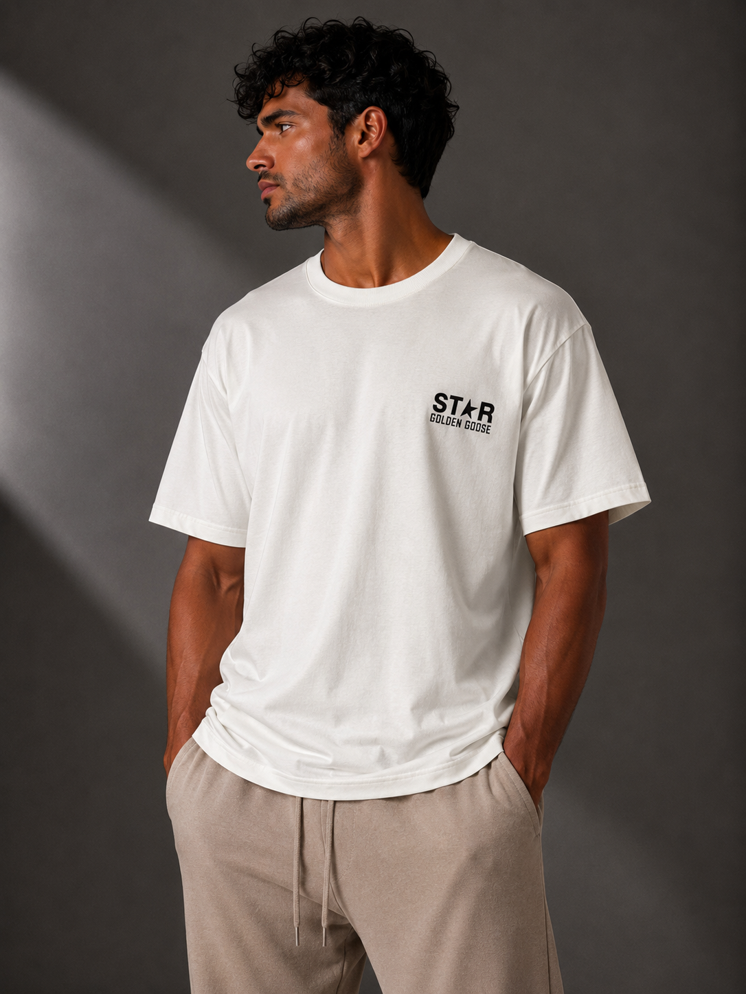 טי שירט - GOLDEN GOOSE - לבן כיתוב שחור STAR