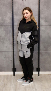 חליפה שחור אפור 2026 - TECH FLEECE - יוניסקס