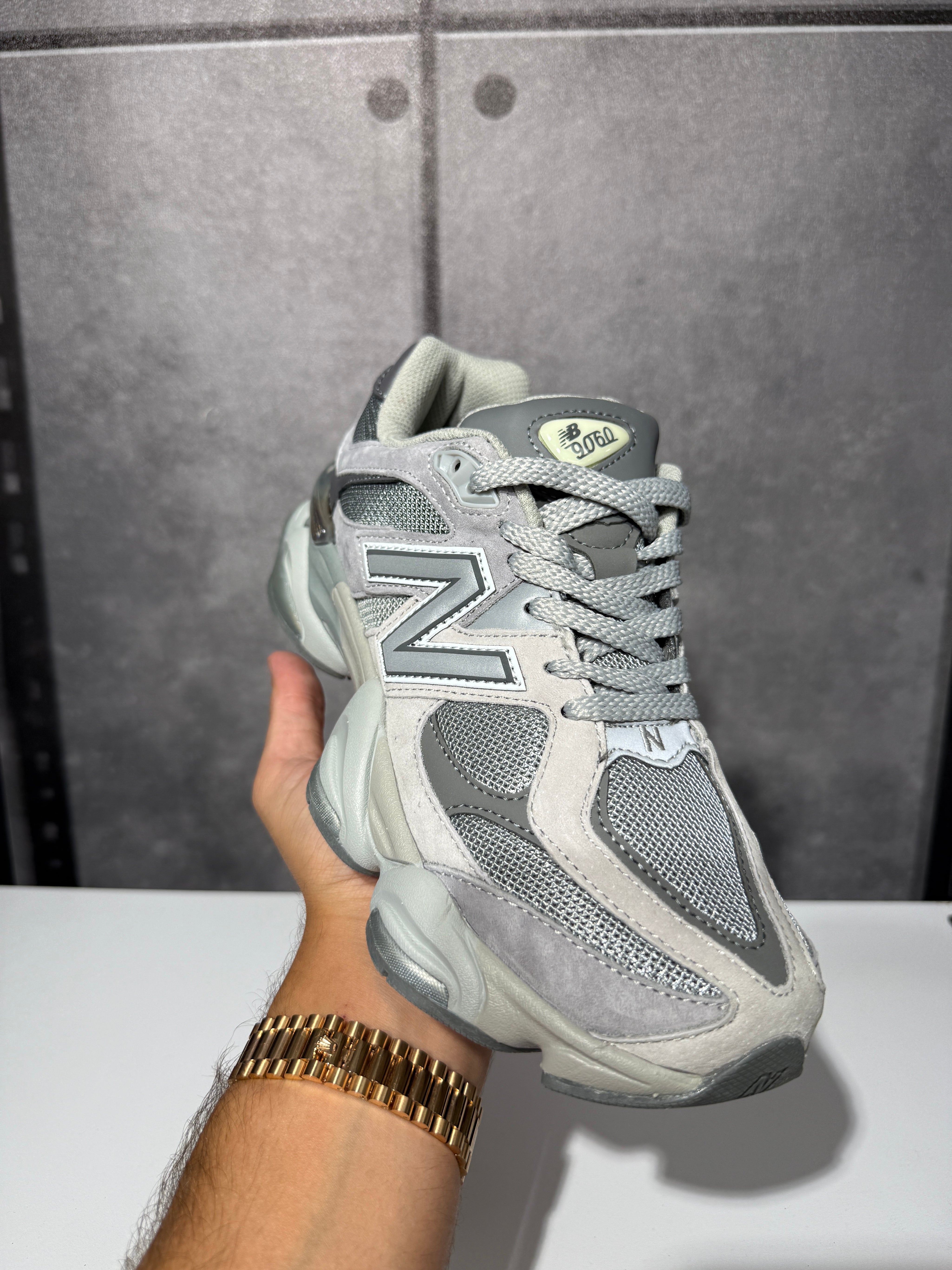 נעלי - New Balance 9060 - אפור