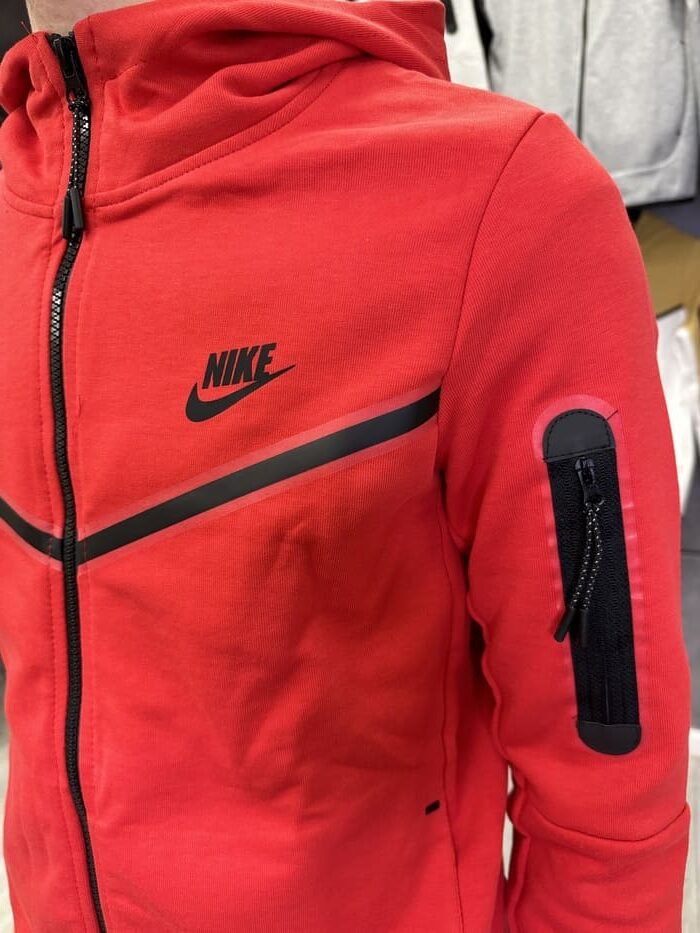 חליפה אדום - 2023 TECH FLEECE - יוניסקס