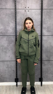 חליפה ירוק 2023 - TECH FLEECE - יוניסקס