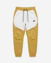 מכנס ארוך בז‘ לבן 2023 - TECH FLEECE - יוניסקס