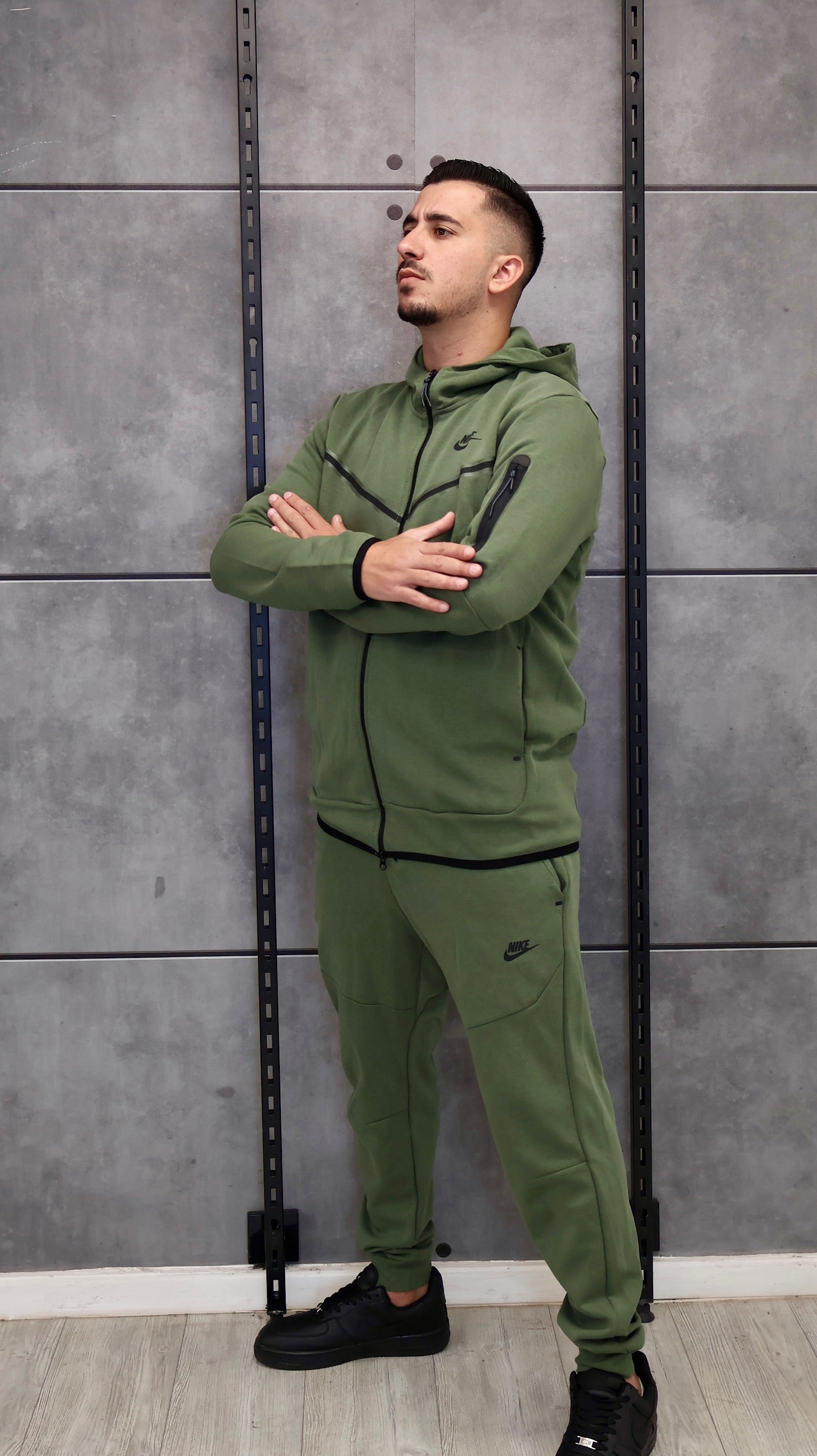 חליפה ירוק 2023 - TECH FLEECE - יוניסקס