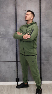 חליפה ירוק 2023 - TECH FLEECE - יוניסקס