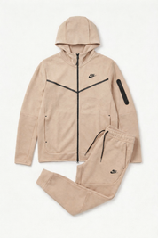 בז בהיר 2023 - TECH FLEECE -        חליפת יוניסקס