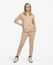 חליפה בז‘ 2023 - TECH FLEECE - נשים