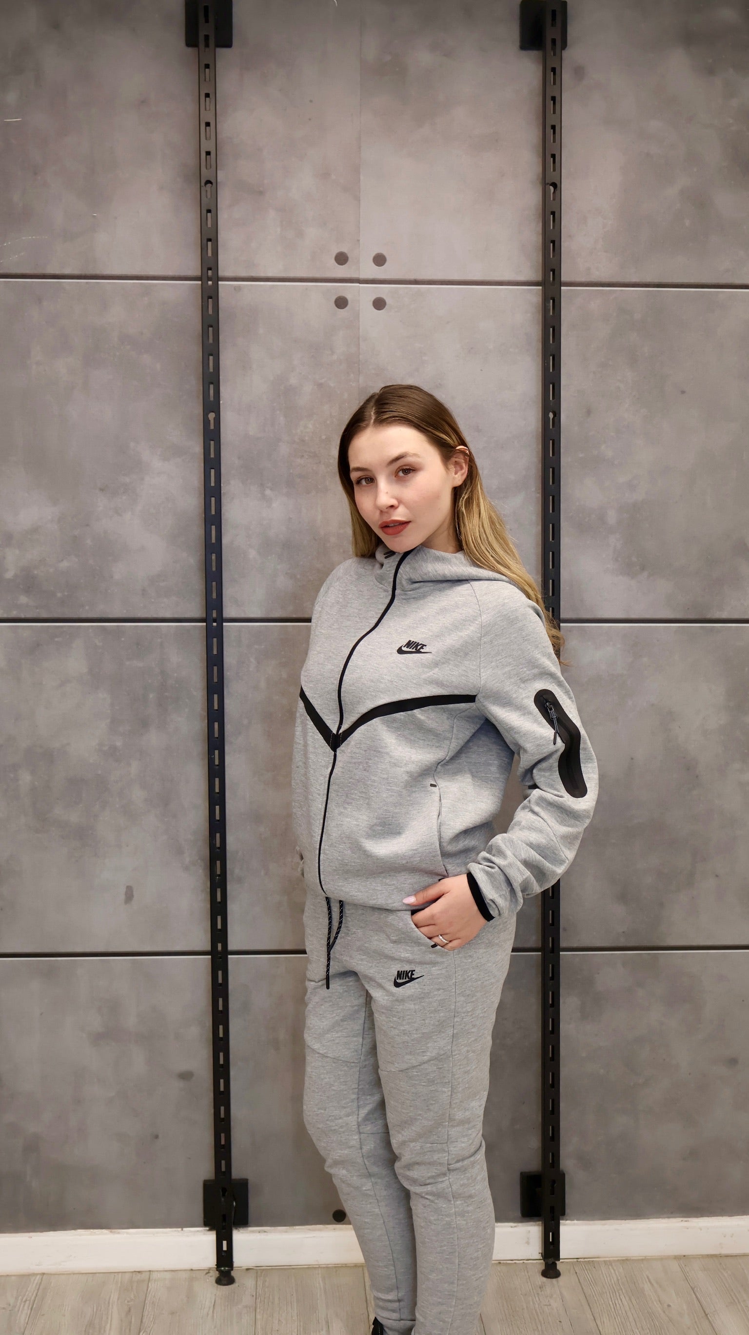 חליפה אפור 2026 - TECH FLEECE - יוניסקס