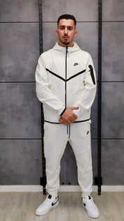 חליפה לבן 2026 - TECH FLEECE - יוניסקס