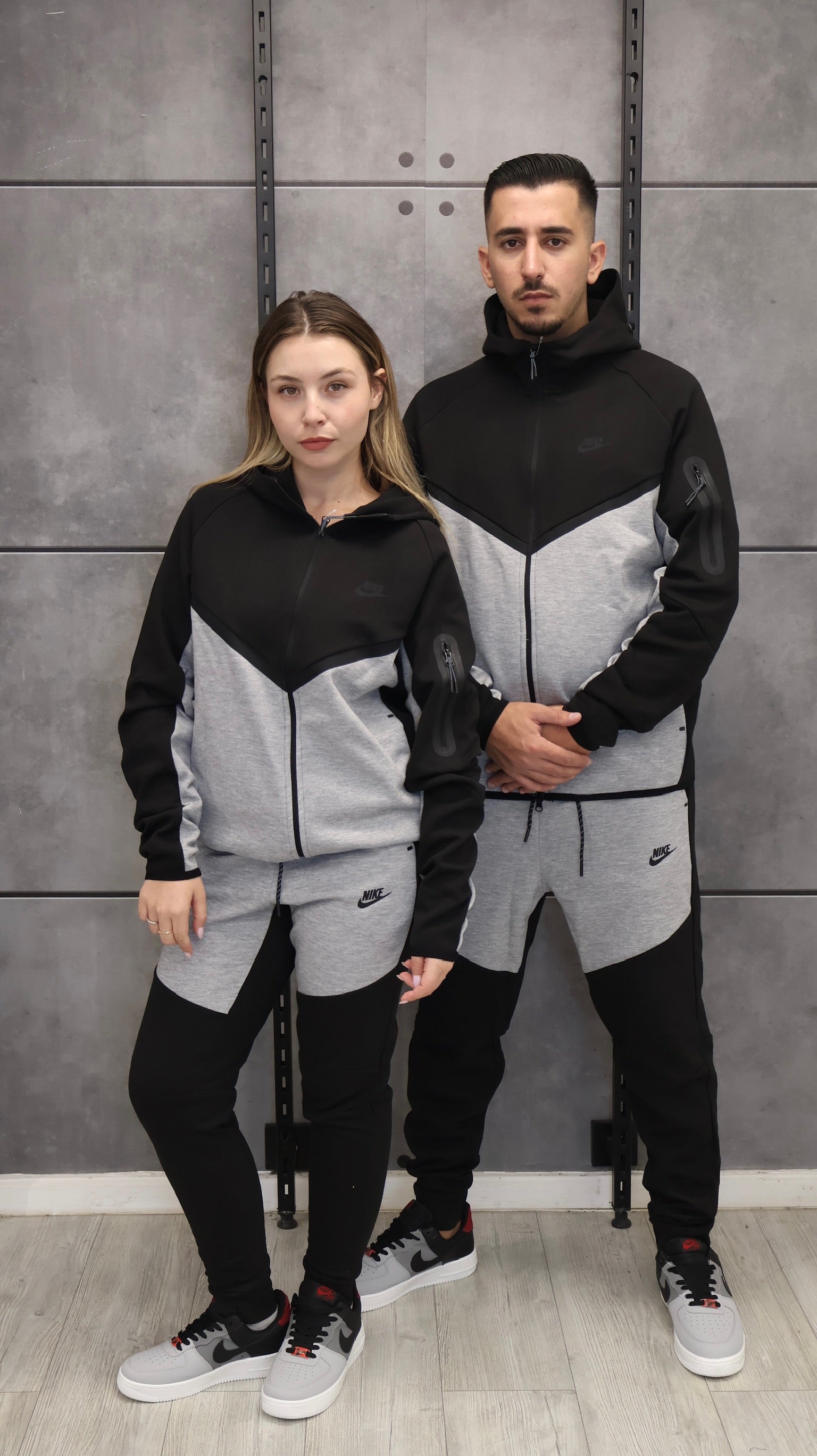 חליפה שחור אפור 2026 - TECH FLEECE - יוניסקס