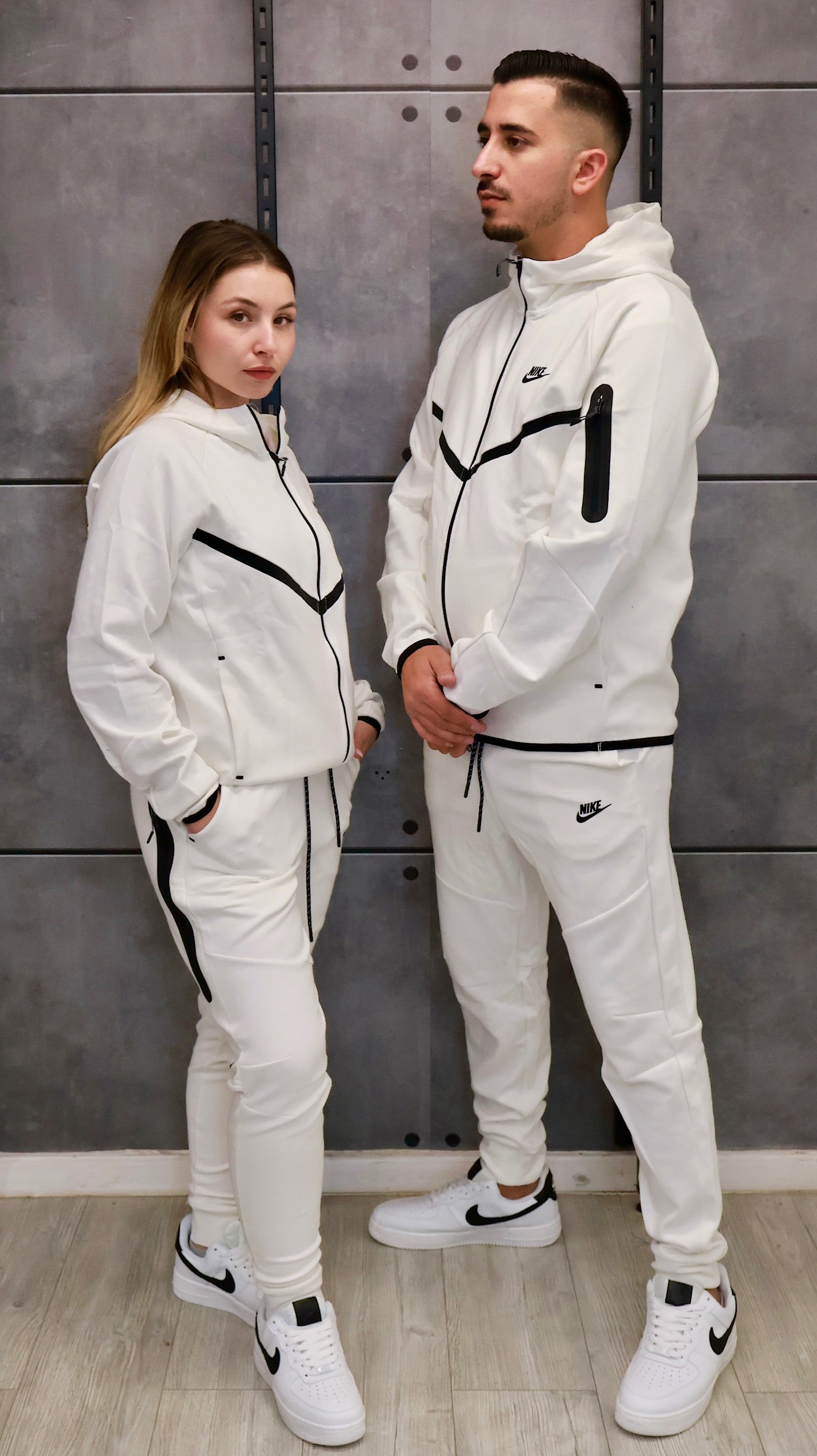 חליפה לבן 2026 - TECH FLEECE - יוניסקס