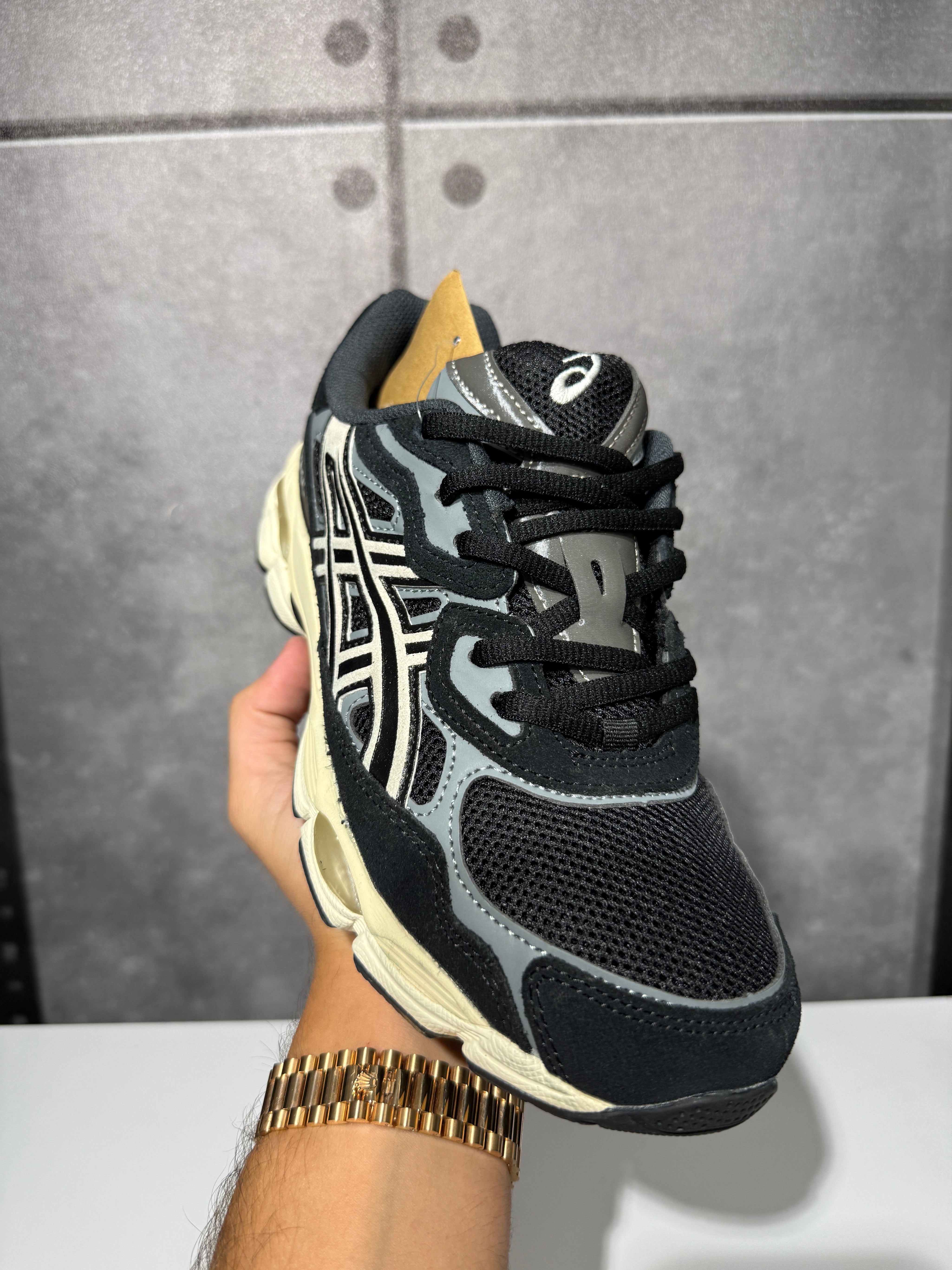 נעלי - Asics Gel NYC - שחור שמנת