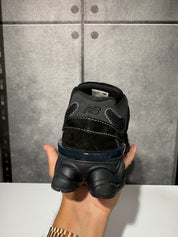 נעלי - New Balance 9060 - שחור תפר לבן