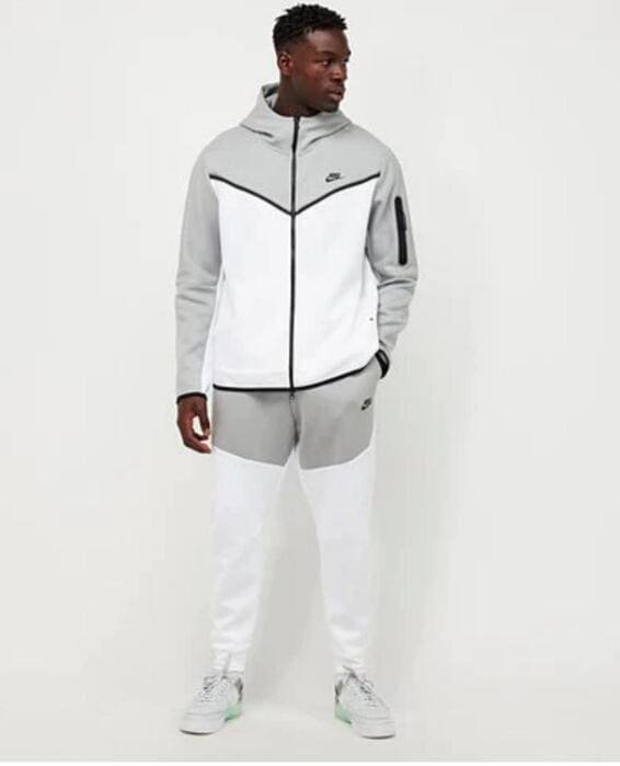 חליפה אפור לבן 2023 - TECH FLEECE - יוניסקס