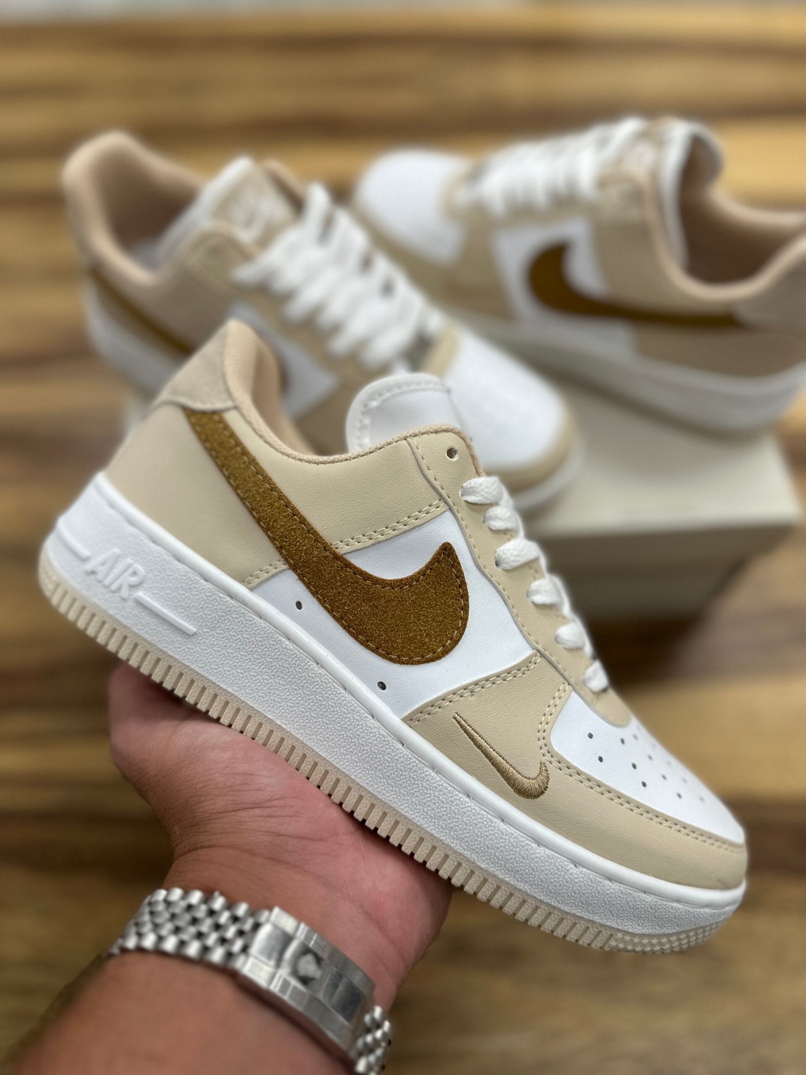 נעלי - Air force 1 - בז לבן