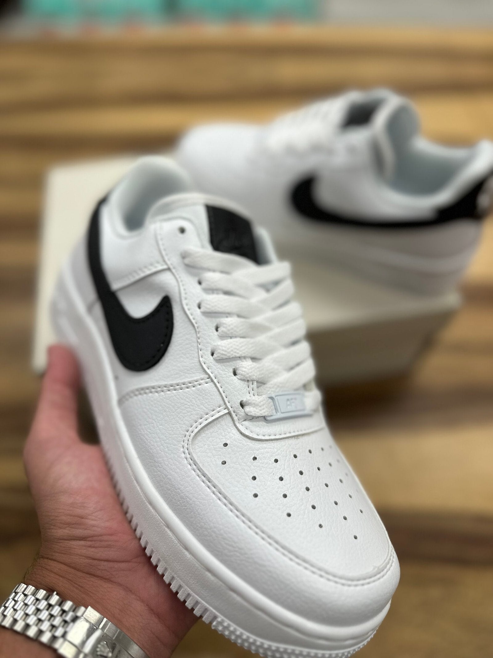 נעלי - Air force 1 - לבן שחור