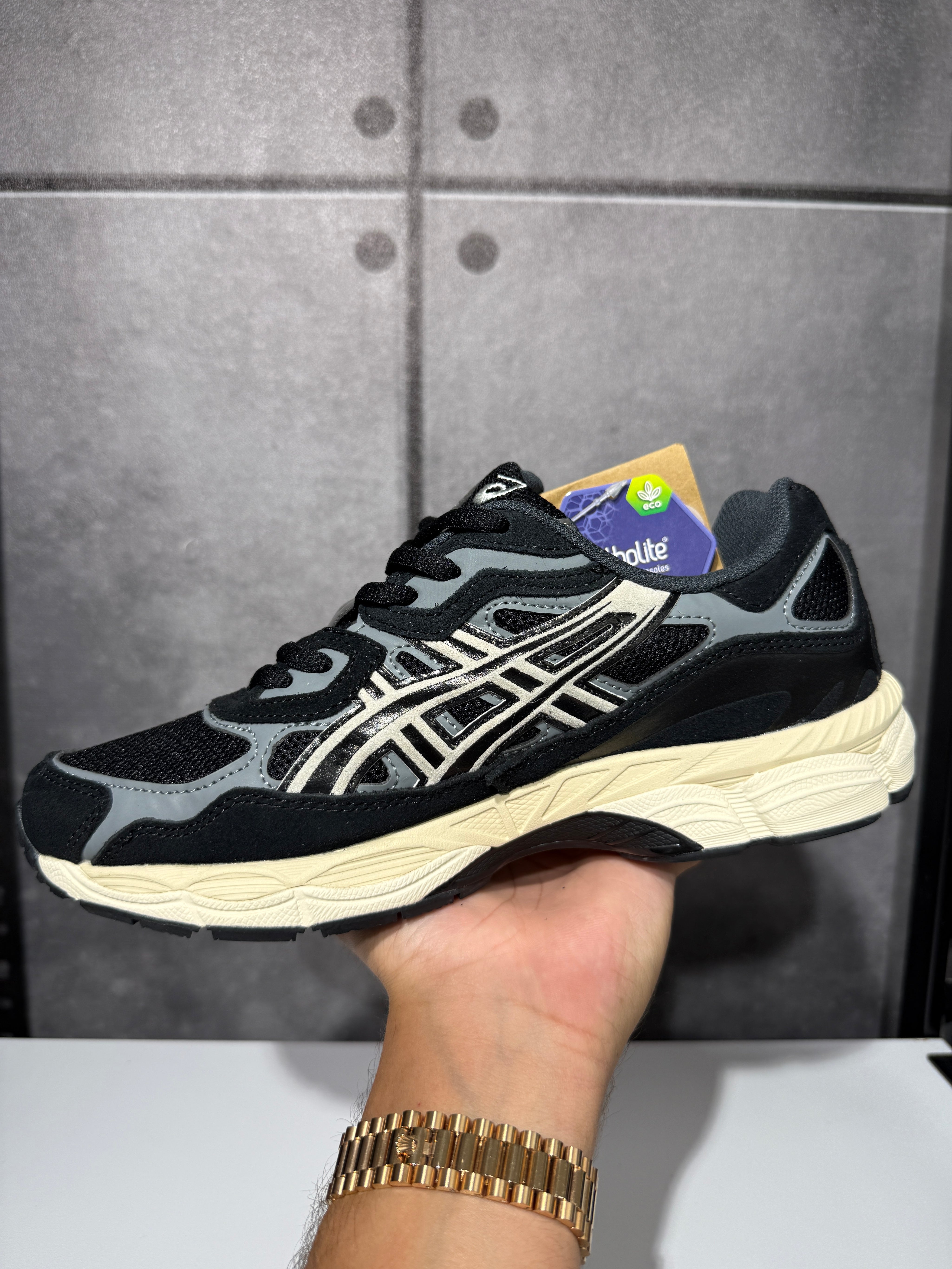 נעלי - Asics Gel NYC - שחור שמנת