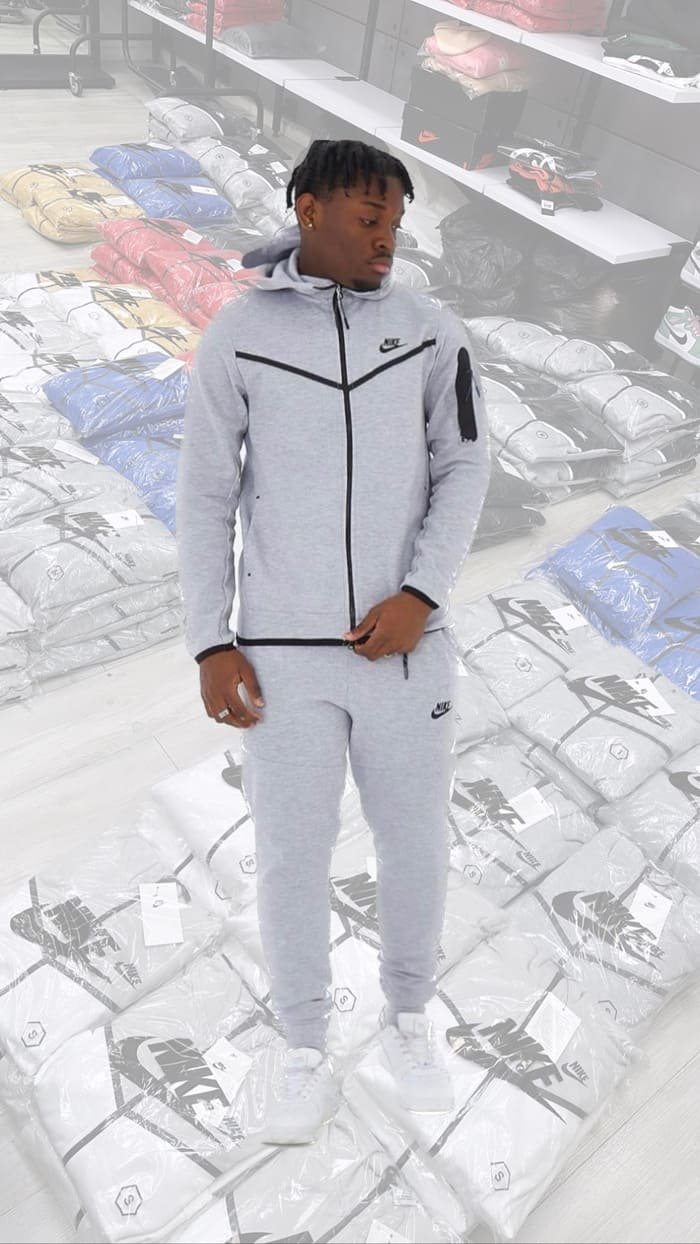 חליפה אפור 2023 - TECH FLEECE - יוניסקס