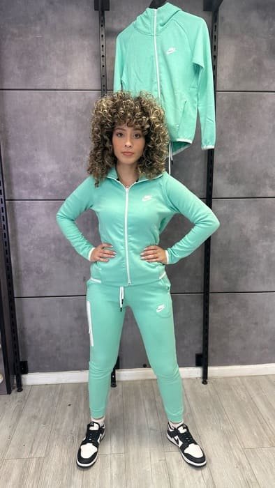 חליפה טורקיז 2023 - TECH FLEECE - נשים