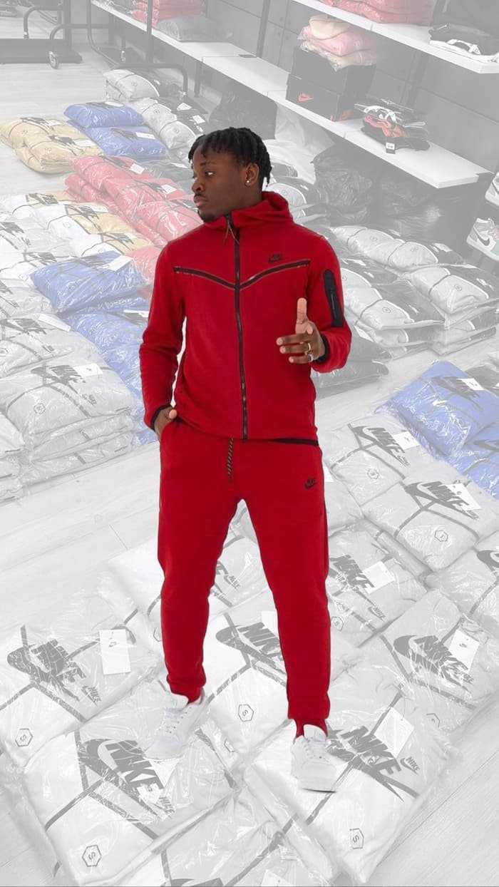 חליפה אדום 2023 - TECH FLEECE - יוניסקס
