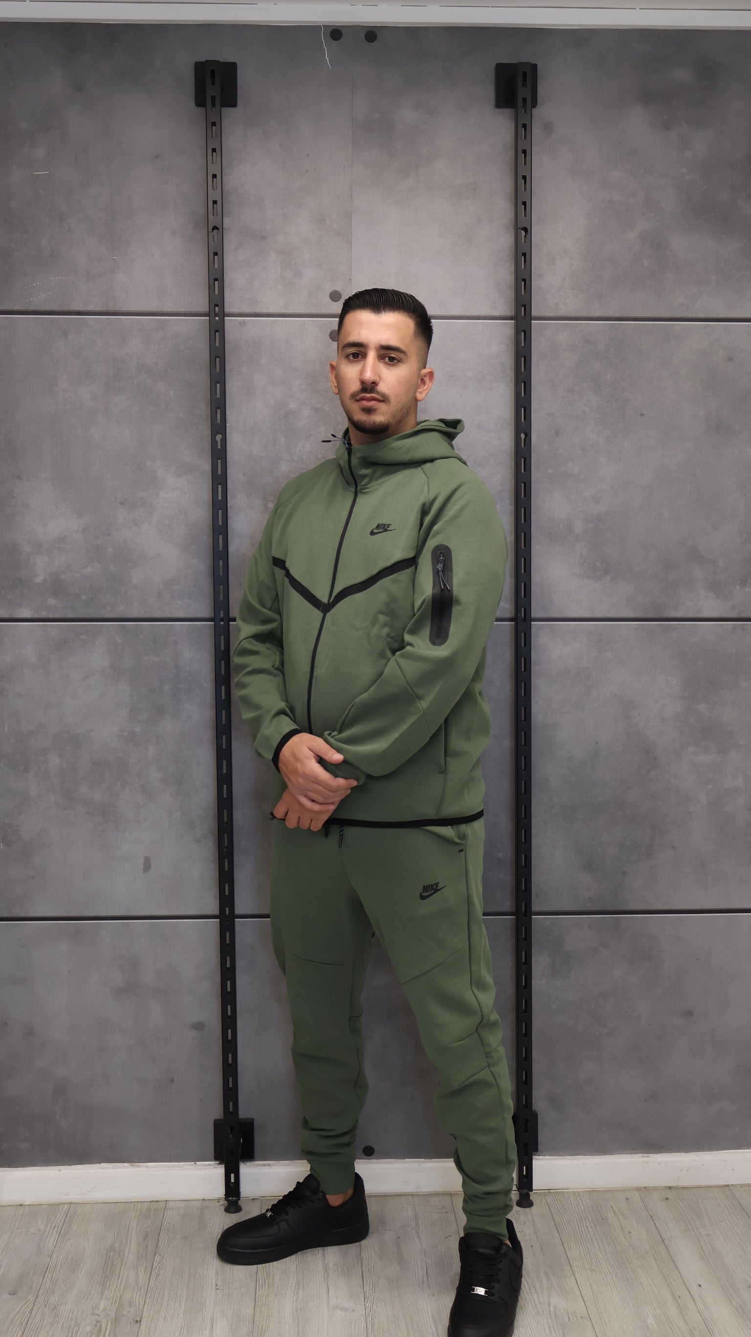 חליפה ירוק 2023 - TECH FLEECE - יוניסקס