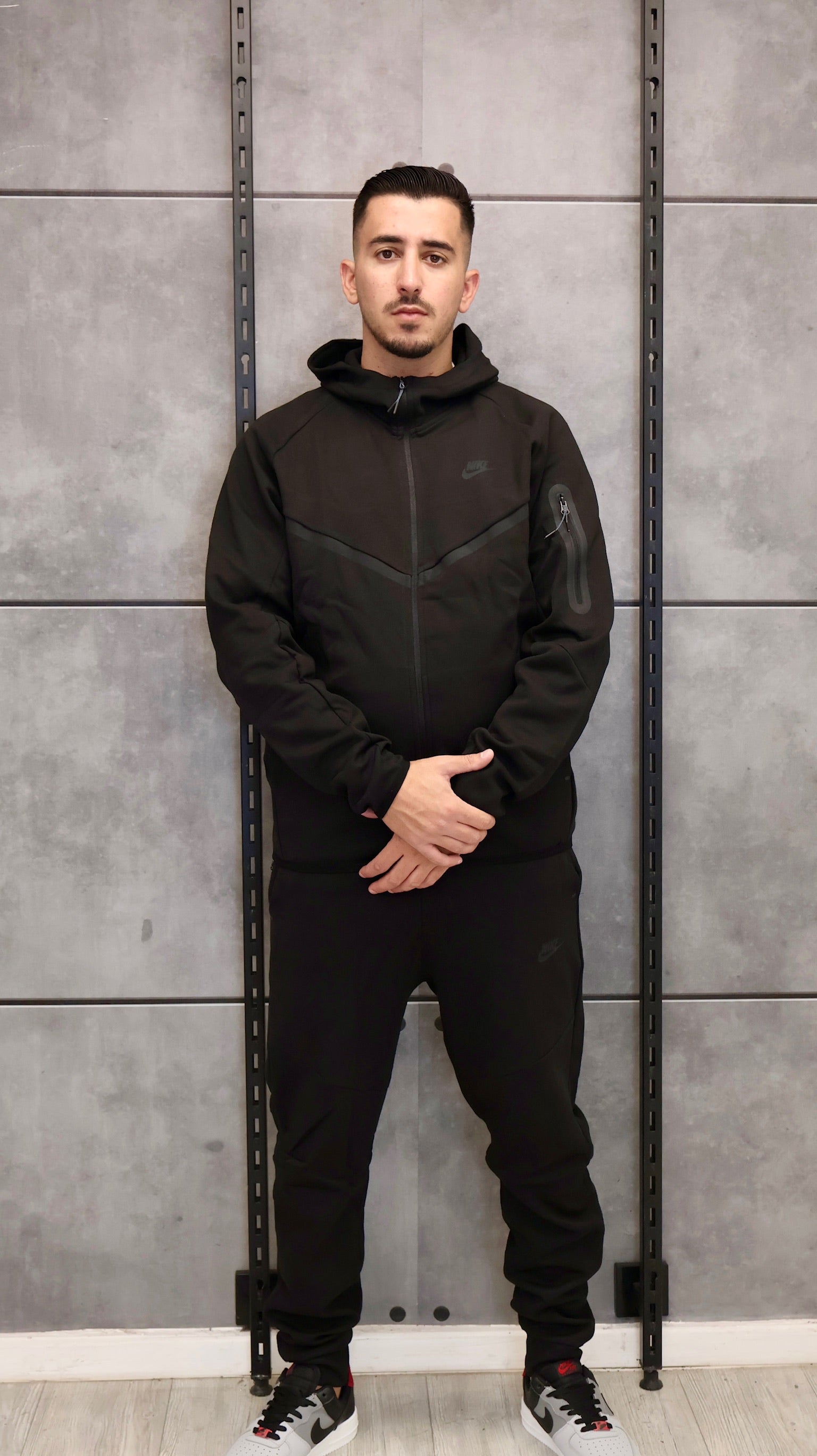 חליפה שחור 2026 - TECH FLEECE - יוניסקס