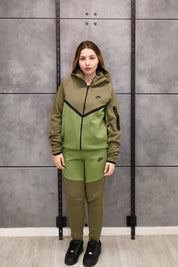 חליפה ירוק משולב 2026 - TECH FLEECE - יוניסקס