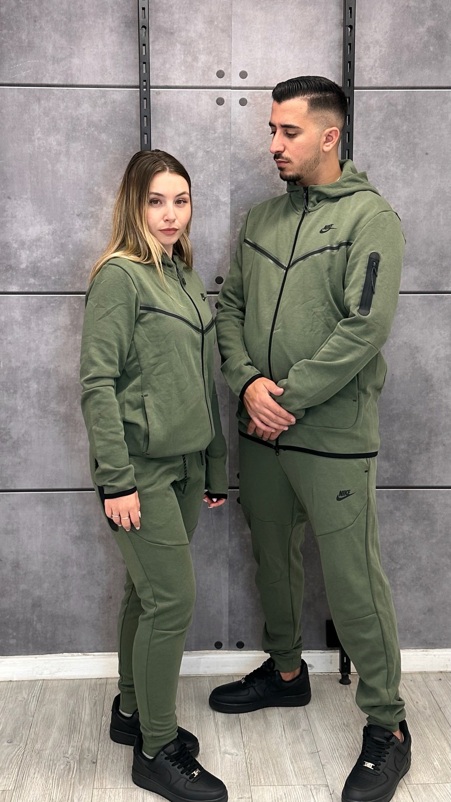 חליפה ירוק 2023 - TECH FLEECE - יוניסקס