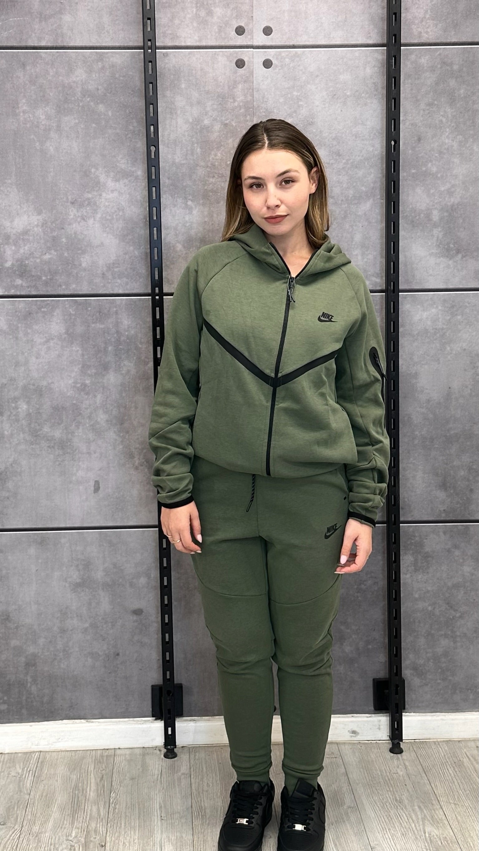 חליפה ירוק 2026 - TECH FLEECE - יוניסקס