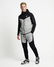 חליפה שחור אפור 2023 - TECH FLEECE - יוניסקס