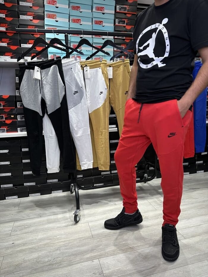 מכנס ארוך אדום 2023 - TECH FLEECE - יוניסקס