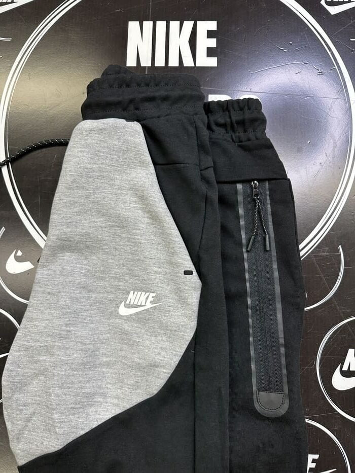 מכנס ארוך שחור אפור 2023 - TECH FLEECE - יוניסקס