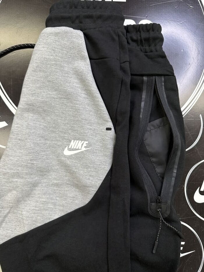 מכנס ארוך שחור אפור 2023 - TECH FLEECE - יוניסקס