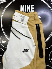 מכנס ארוך בז‘ לבן 2023 - TECH FLEECE - יוניסקס