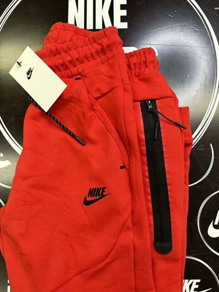 מכנס ארוך אדום 2023 - TECH FLEECE - יוניסקס