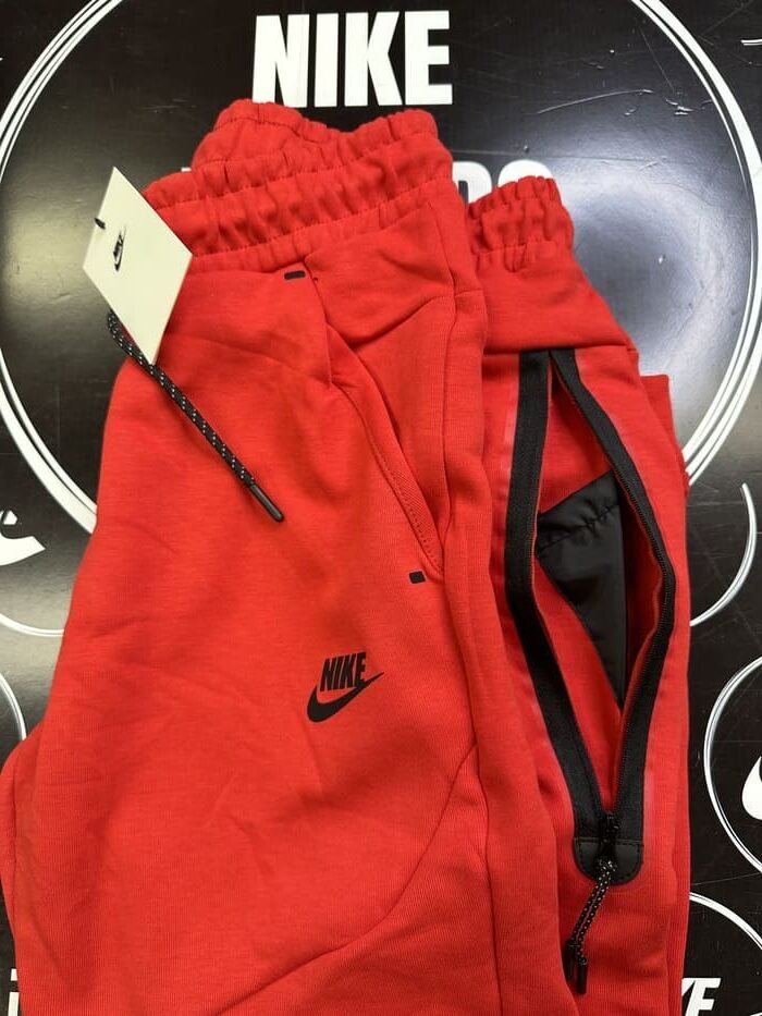 מכנס ארוך אדום 2023 - TECH FLEECE - יוניסקס