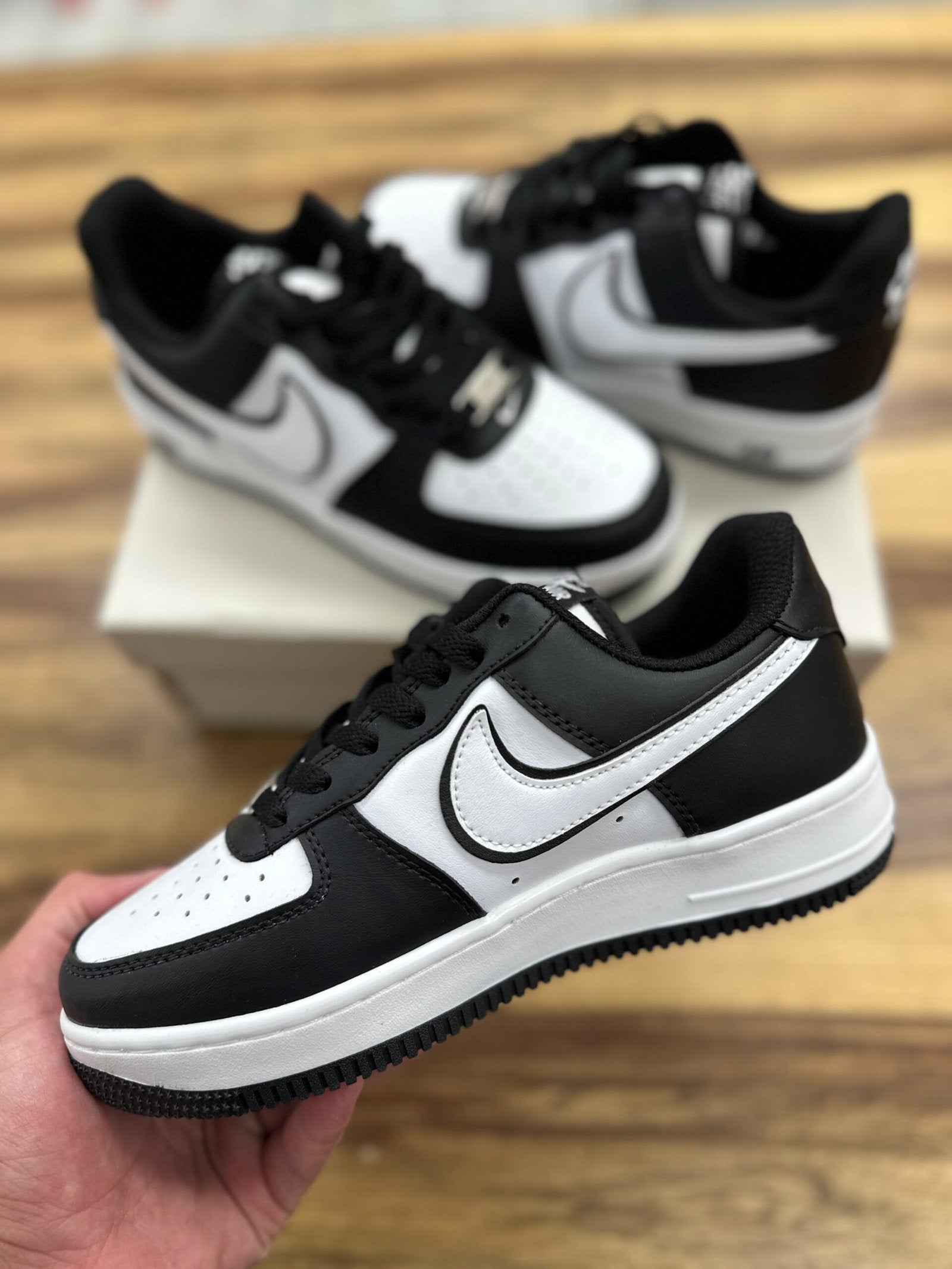 נעלי - Air force 1 - שחור לבן