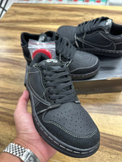 נעלי - Travis scott - שחור