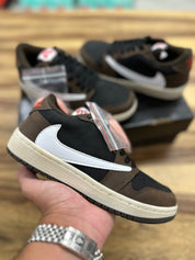 נעלי - Travis scott - מוקה