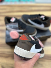 נעלי - Travis scott - מוקה