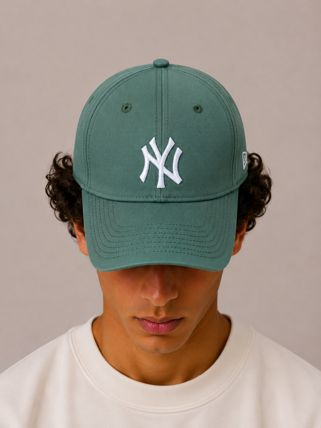 כובע NEW ERA - ירוק עם לוגו לבן