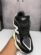 נעלי - New Balance 9060 - שחור לבן שמנת