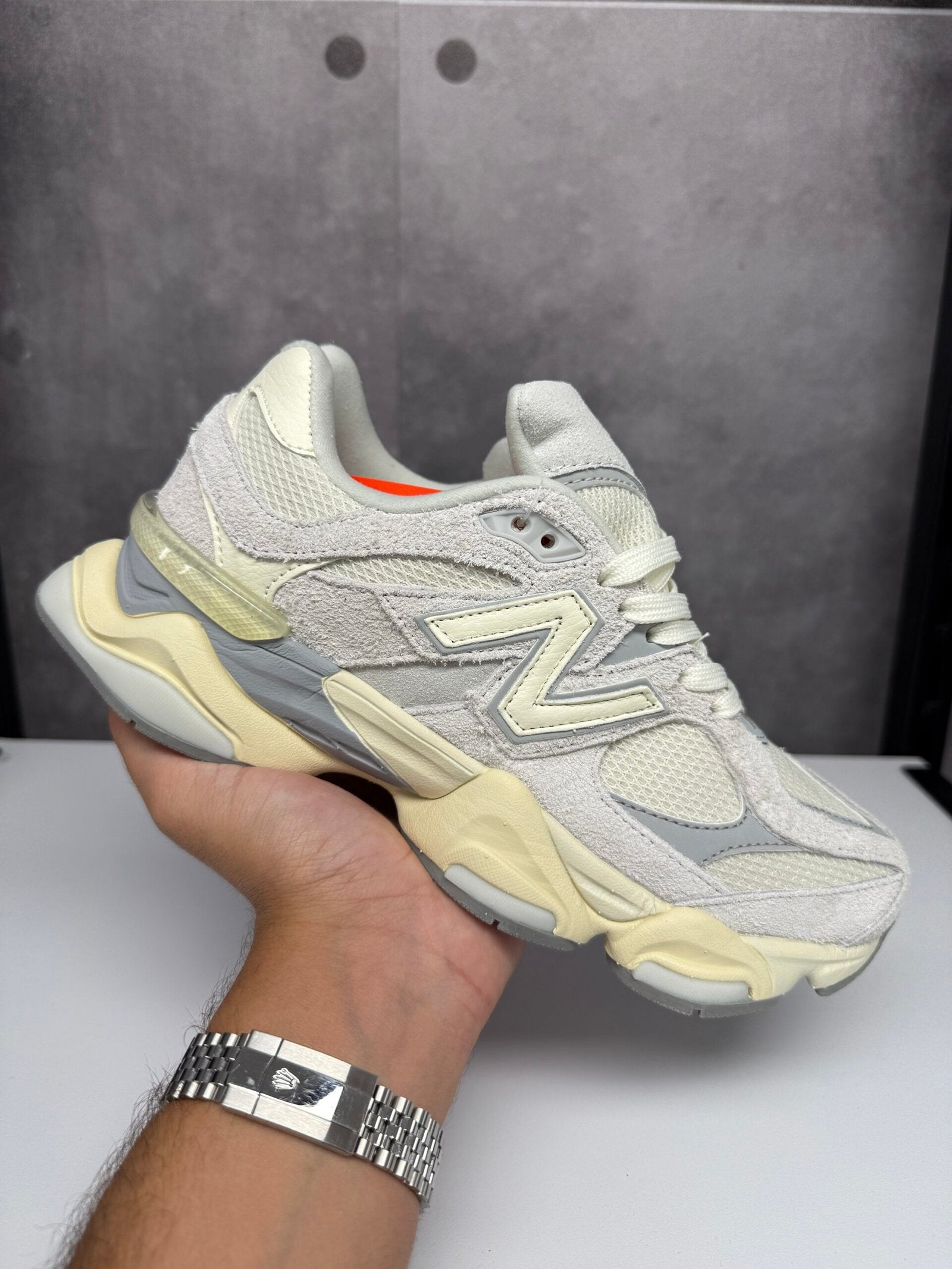 נעלי - New Balance 9060 - שמנת ג׳מס