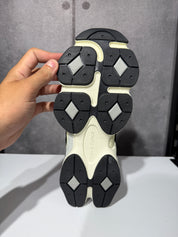 נעלי - New Balance 9060 - שחור לבן