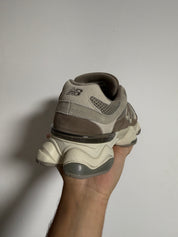 נעלי - New Balance 9060 - חום בז