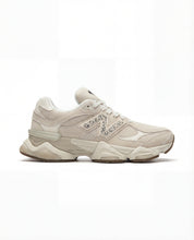 נעלי - New Balance 9060 - שמנת סמל מנומר