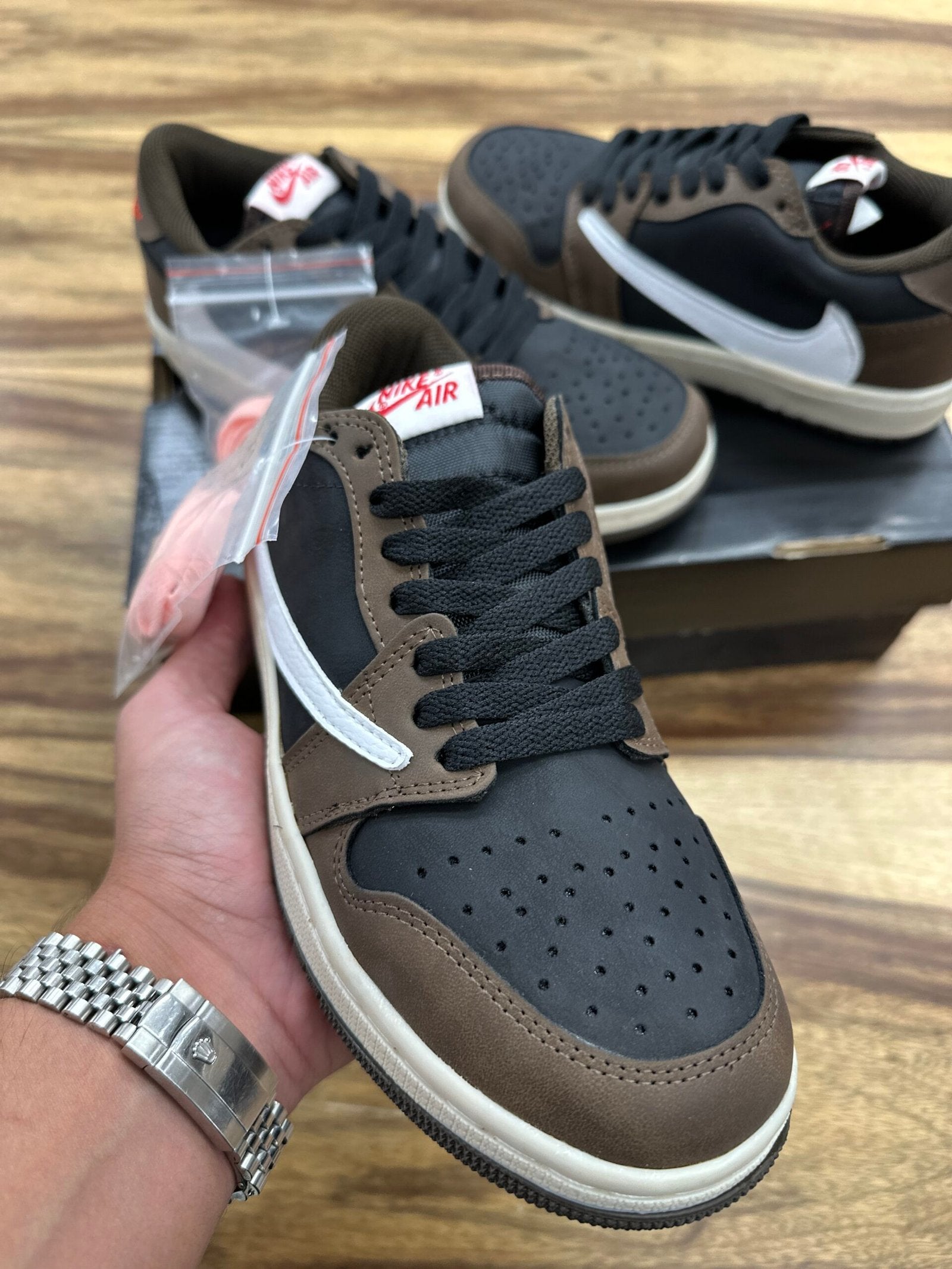 נעלי - Travis scott - מוקה