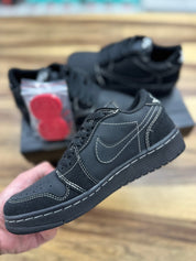 נעלי - Travis scott - שחור