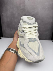 נעלי - New Balance 9060 - שמנת ג׳מס